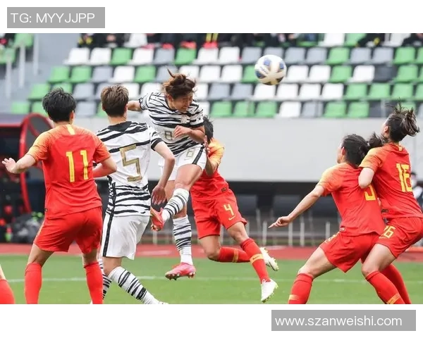 中国与韩国足球对决激情四溢球迷热情高涨期待精彩瞬间