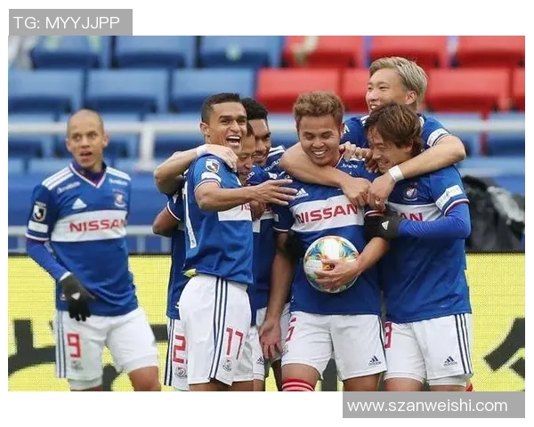 名古屋鲸与扎幌的激烈对决展现足球魅力与团队精神 名古屋鲸与扎幌的激烈对决展现足球魅力与团队精神