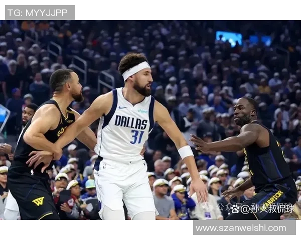 爵士队与灰熊队精彩对决录像回放全程分析与精彩瞬间集锦 爵士队与灰熊队精彩对决录像回放全程分析与精彩瞬间集锦